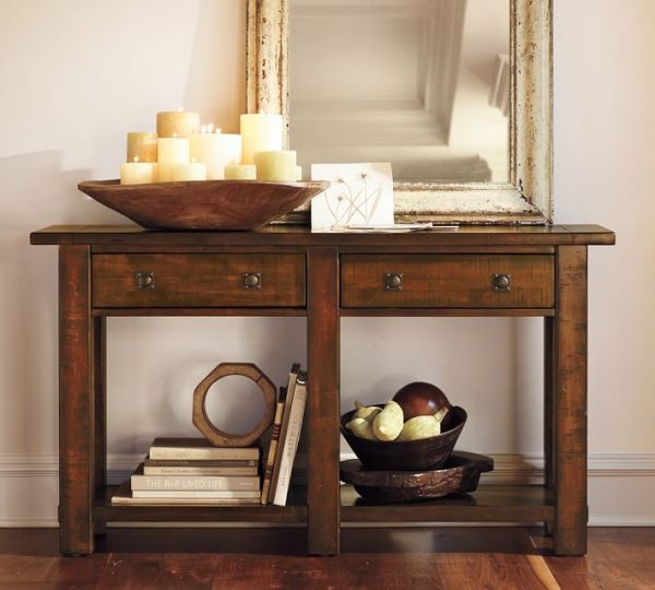 Entrance tables to brighten up your entryway in Pakistan.