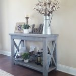 Create a welcoming atmosphere with entrance tables in Pakistan.