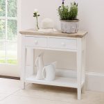 Sleek and stylish entrance tables for your home in Pakistan.